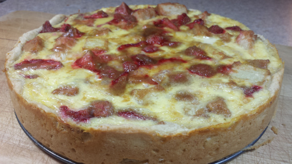Тарт с ревенем и клубникой Тарт с ревенем и клубникой