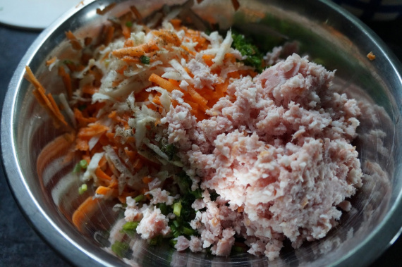 Мясные зразы с овощами Мясные зразы с овощами