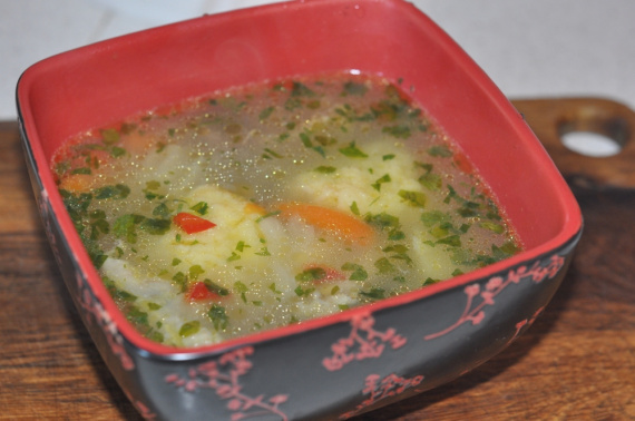 Куриный суп с воздушными клецками Куриный суп с воздушными клецками