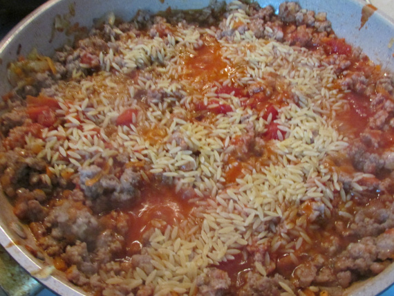 Кабачки, фаршированные мясным фаршем и рисом Кабачки, фаршированные мясным фаршем и рисом