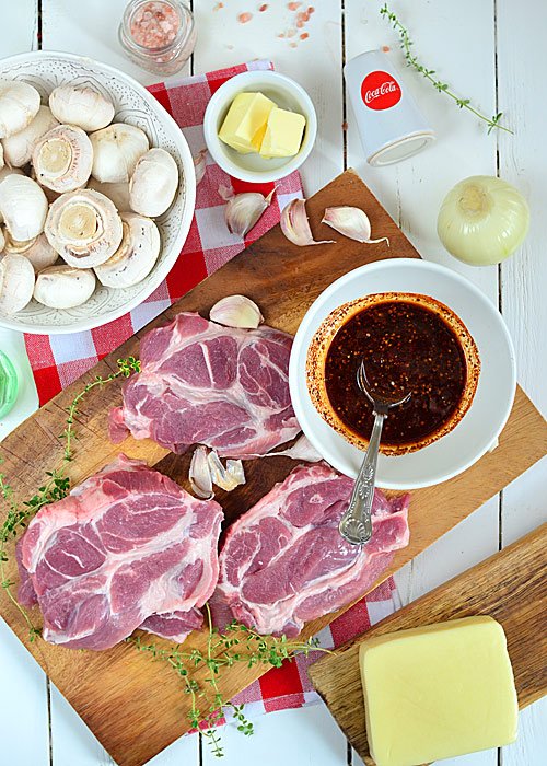 Свинина-гриль с грибами и сыром Свинина-гриль с грибами и сыром