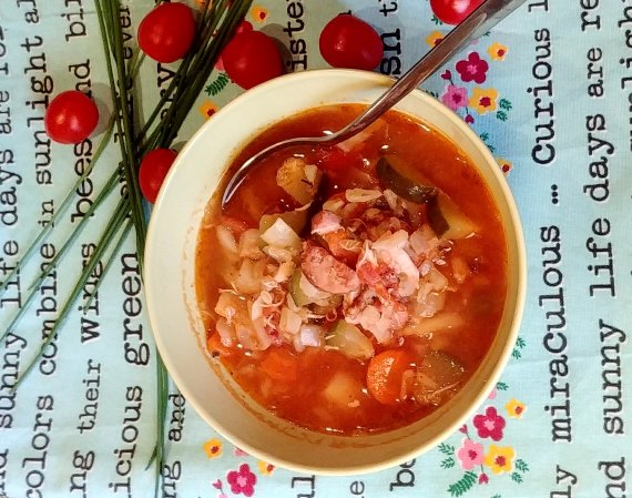 Солянка с капустой по-домашнему Солянка с капустой по-домашнему