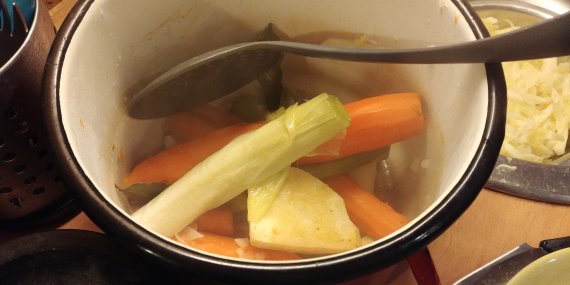 Солянка с капустой по-домашнему Солянка с капустой по-домашнему