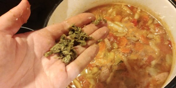 Солянка с капустой по-домашнему Солянка с капустой по-домашнему