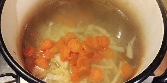Солянка с капустой по-домашнему Солянка с капустой по-домашнему