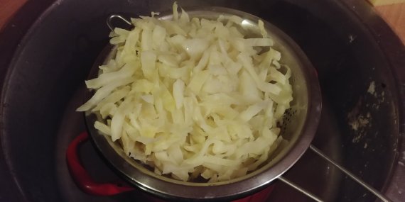 Солянка с капустой по-домашнему Солянка с капустой по-домашнему