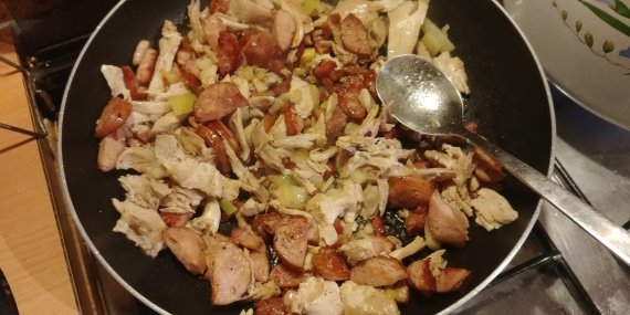 Солянка с капустой по-домашнему Солянка с капустой по-домашнему
