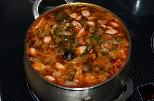 Солянка сборная мясная с почками Солянка сборная мясная с почками