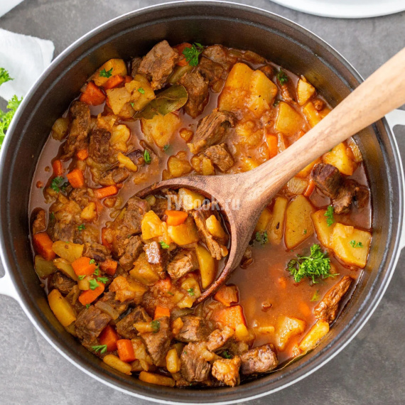 Картошка, тушеная с мясом Картошка, тушеная с мясом