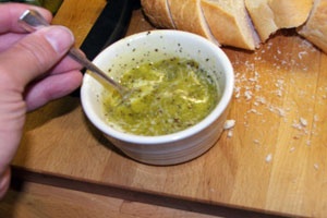 Гренки с чесноком и сыром Гренки с чесноком и сыром