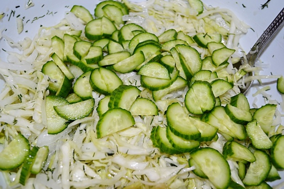 Салат с яйцом и капустой Салат с яйцом и капустой