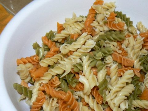 Салат с макаронами и курицей Салат с макаронами и курицей