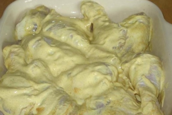 Курица в кефире в духовке Курица в кефире в духовке