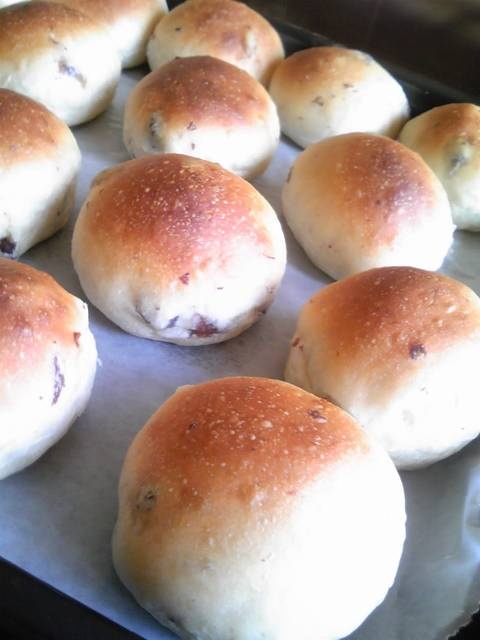Булочки сдобные с изюмом Булочки сдобные с изюмом