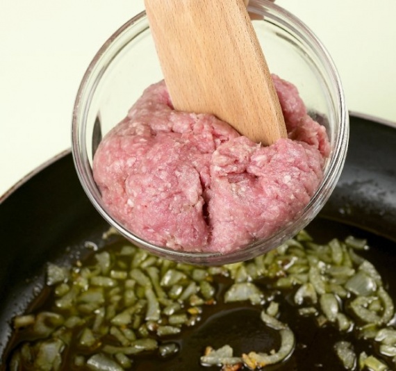 Кабачки, фаршированные фаршем Кабачки, фаршированные фаршем