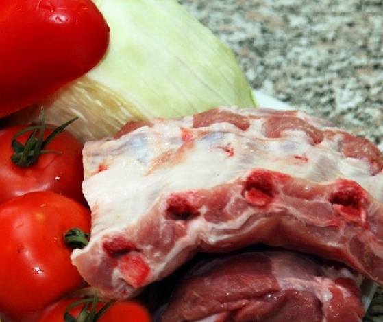 Тушеная капуста с мясом и овощами Тушеная капуста с мясом и овощами