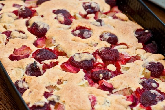 Пирог из ревеня и клубники Пирог из ревеня и клубники