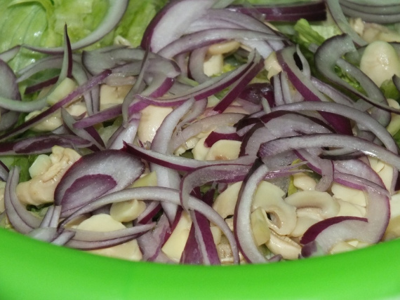 Салат с грибами и сыром фета Салат с грибами и сыром фета