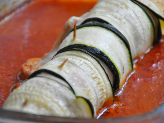 Рулетики из кабачков с курицей Рулетики из кабачков с курицей