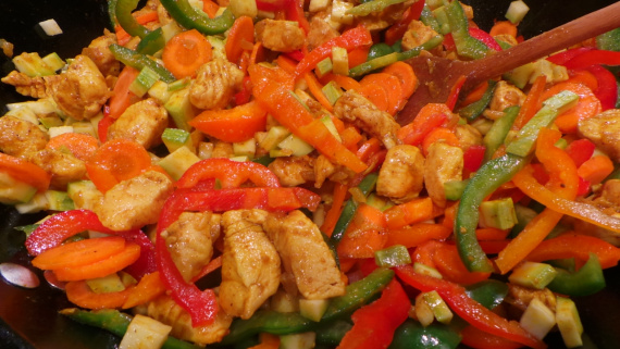 Курица карри с овощами Курица карри с овощами