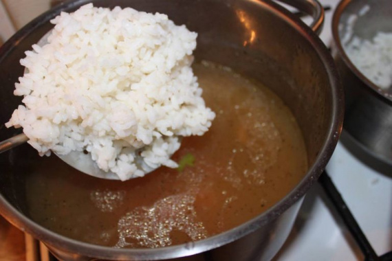 Суп с рисом и курицей Суп с рисом и курицей
