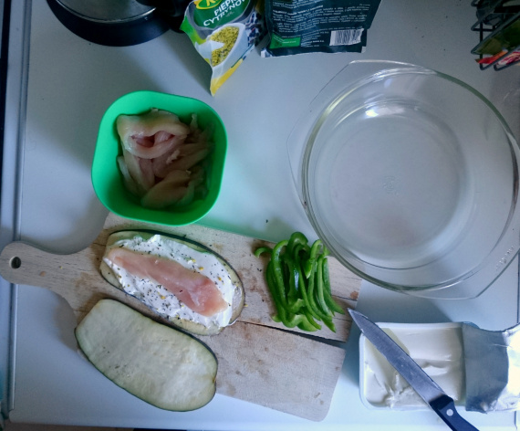 Рулеты из баклажанов с курицей Рулеты из баклажанов с курицей