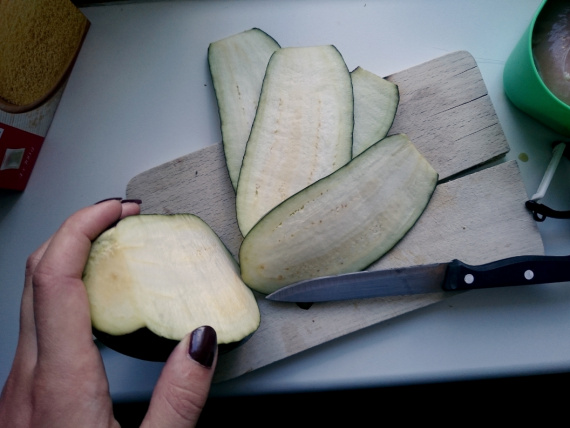 Рулеты из баклажанов с курицей Рулеты из баклажанов с курицей