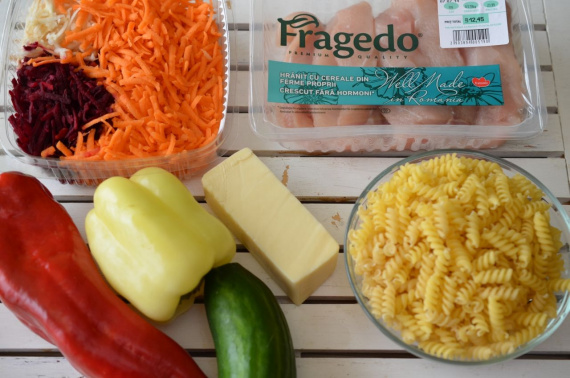 Салат с пастой и соусом ранч Салат с пастой и соусом ранч