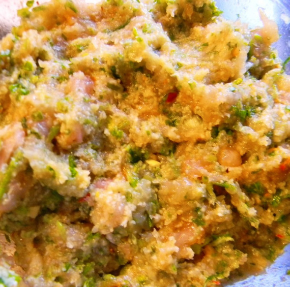 Куриные фрикадельки с подливкой Куриные фрикадельки с подливкой