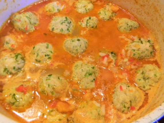 Куриные фрикадельки с подливкой Куриные фрикадельки с подливкой