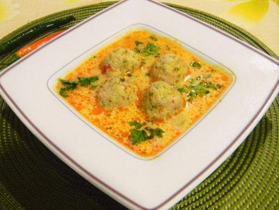 Куриные фрикадельки с подливкой Куриные фрикадельки с подливкой