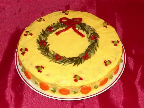 Праздничный салат с курицей Праздничный салат с курицей