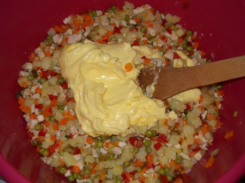 Праздничный салат с курицей Праздничный салат с курицей