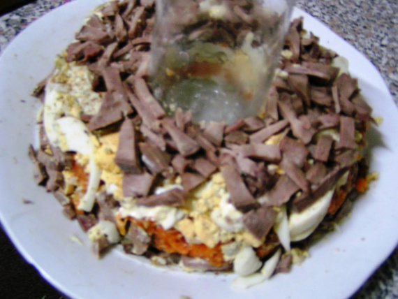 Салат с языком и гранатом Салат с языком и гранатом