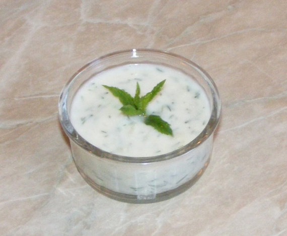 Жареные кабачки с соусом из йогурта Жареные кабачки с соусом из йогурта