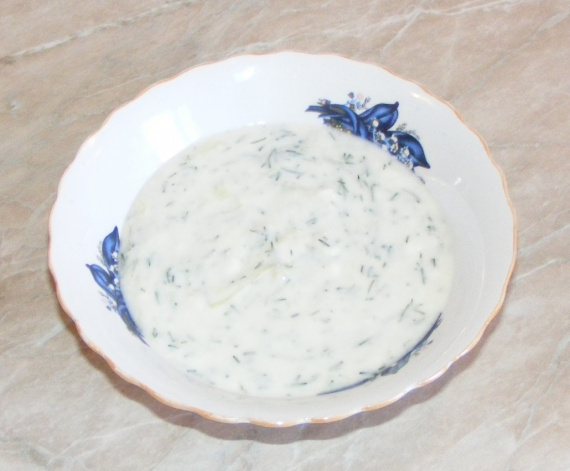 Жареные кабачки с соусом из йогурта Жареные кабачки с соусом из йогурта
