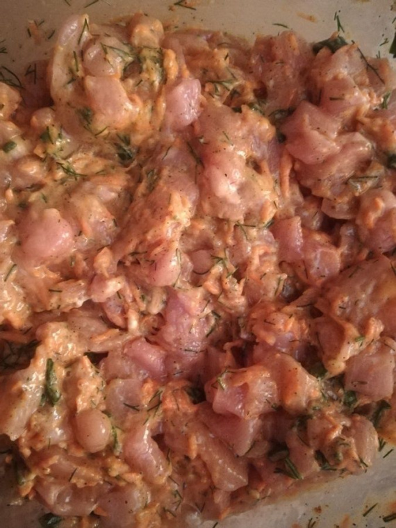 Котлеты из индейки с морковью и зеленым луком