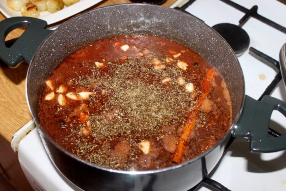 Стифадо из говядины с луком Стифадо из говядины с луком