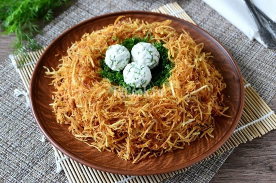 Салат "Кукушкино гнездо" Салат "Кукушкино гнездо"