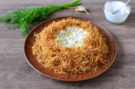 Салат "Кукушкино гнездо" Салат "Кукушкино гнездо"