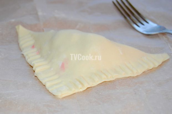 Пирожки из слоеного дрожжевого теста Пирожки из слоеного дрожжевого теста