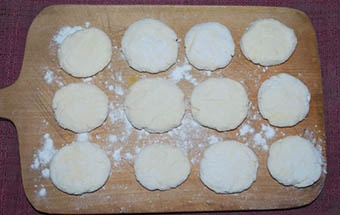 Сырники из творога с яблоками Сырники из творога с яблоками