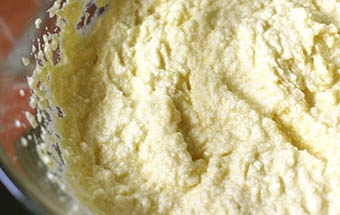 Сырники из творога с яблоками Сырники из творога с яблоками