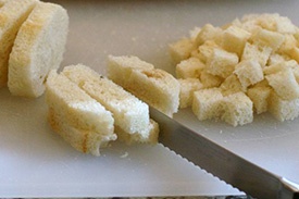 Салат из пекинской капусты, курицы и сухариков Салат из пекинской капусты, курицы и сухариков