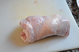 Рулет из куриных окорочков Рулет из куриных окорочков