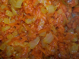 Салат с грибами, курицей, яйцами и сыром Салат с грибами, курицей, яйцами и сыром