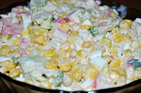 Крабовый салат с оливками Крабовый салат с оливками