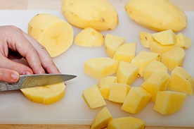Говядина с картошкой в горшочках Говядина с картошкой в горшочках