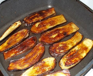 Баклажаны с орехами и чесноком Баклажаны с орехами и чесноком