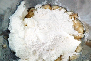 Сырники из творога с бананом Сырники из творога с бананом